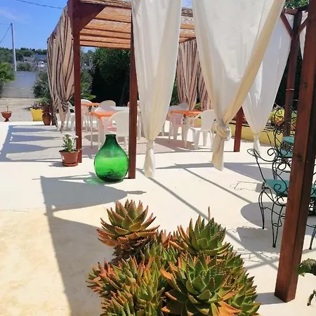 Bed & Breakfast Tenuta Li Frasulli 4*